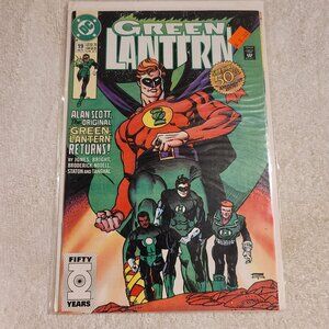 M44. Green Lantern #19 (DC) Magazine